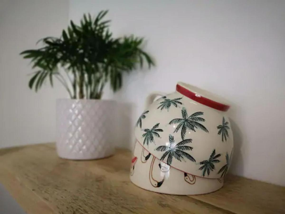 The Little House, Boutique Home Near The Sea チチェスター エクステリア 写真